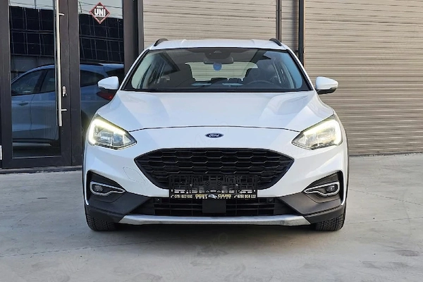 FORD Focus 2020 — imagine 7