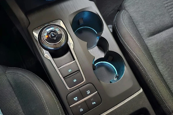 FORD Focus 2020 — imagine 8