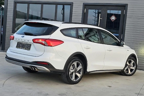 FORD Focus 2020 — imagine 6