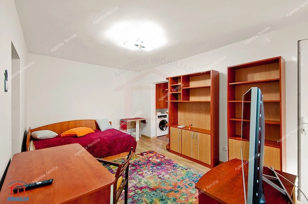 De vanzare apartament 2 camere Centru, etaj 3 — fotografia 3