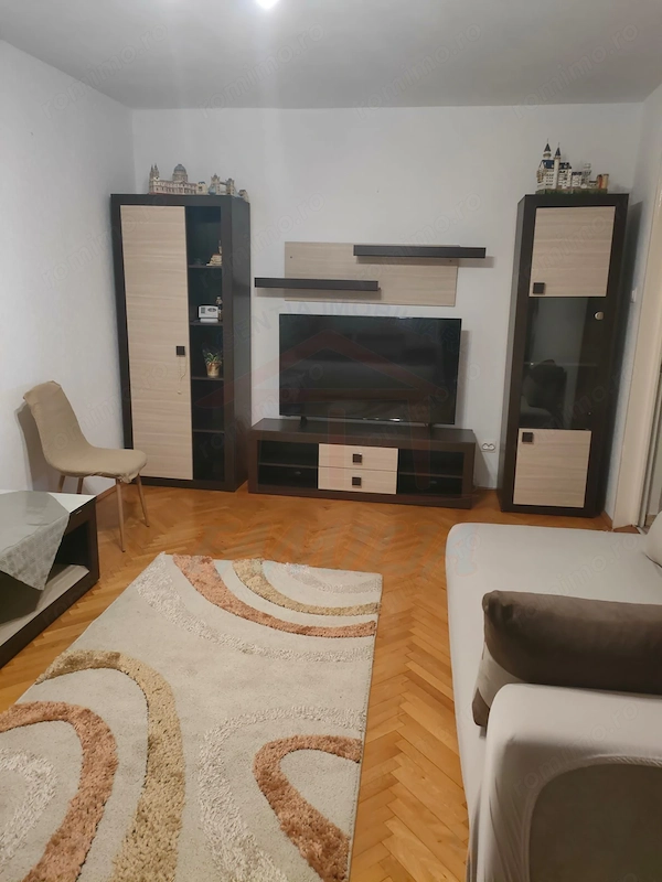Inchiriere apartament 4 camere decomandate, etaj 10,Mazepa 2 — fotografia 1