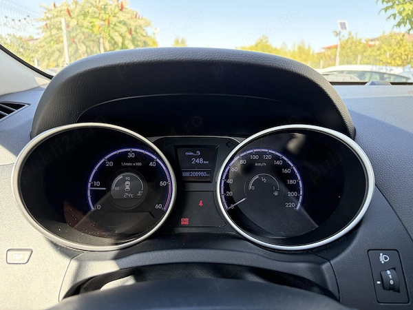HYUNDAI ix35 2012 — imagine 9