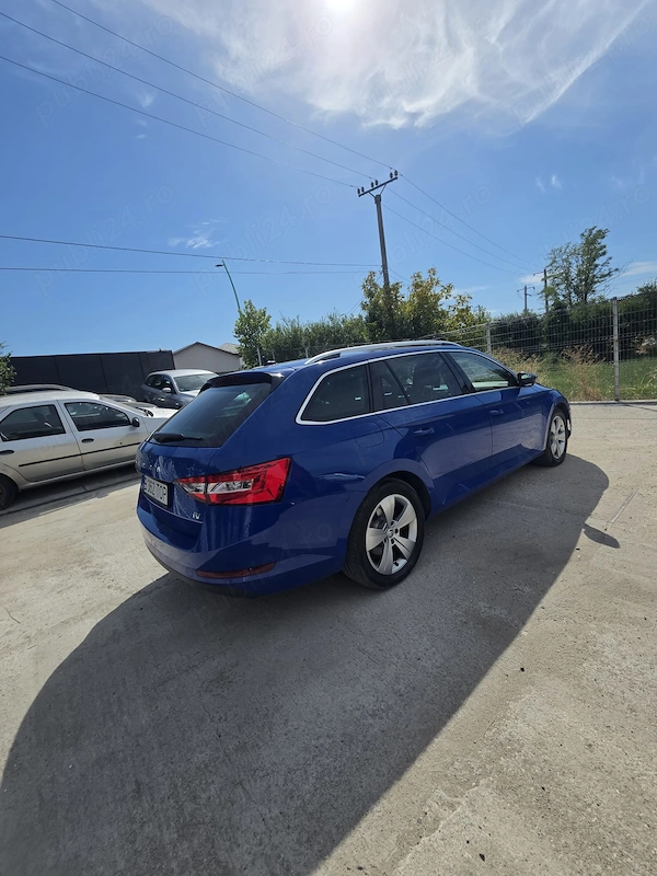 SKODA Superb 2022 — imagine 5