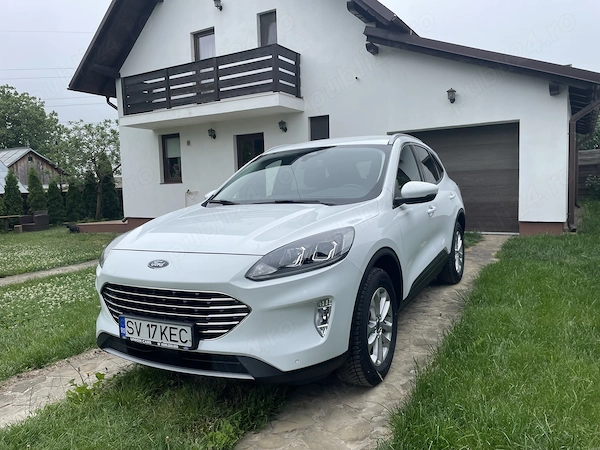FORD Kuga 2023 — imagine 8