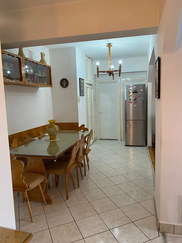 Proprietar Închiriez apartament cu 3 camere în Oradea, zona Magheru Etajul 1 — fotografia 2