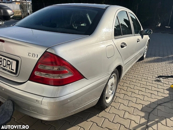 MERCEDES-BENZ C-Class 2003 — imagine 2
