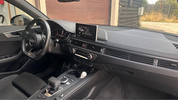 AUDI A4 2017 — imagine 2