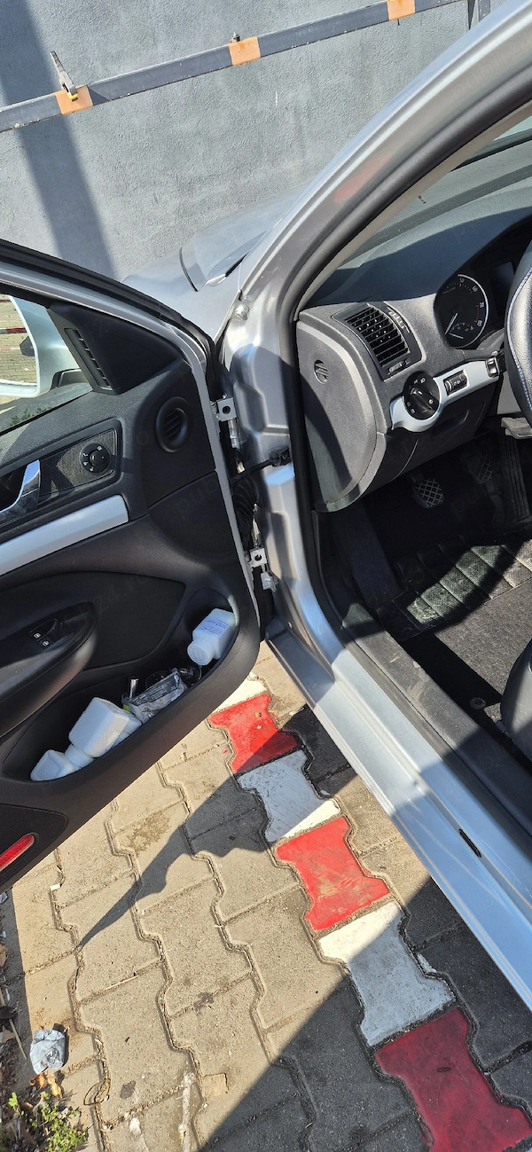 SKODA Octavia 2010 — imagine 4