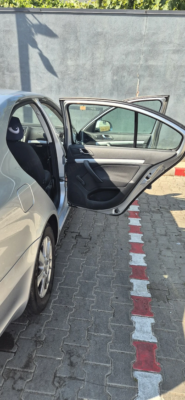 SKODA Octavia 2010 — imagine 5