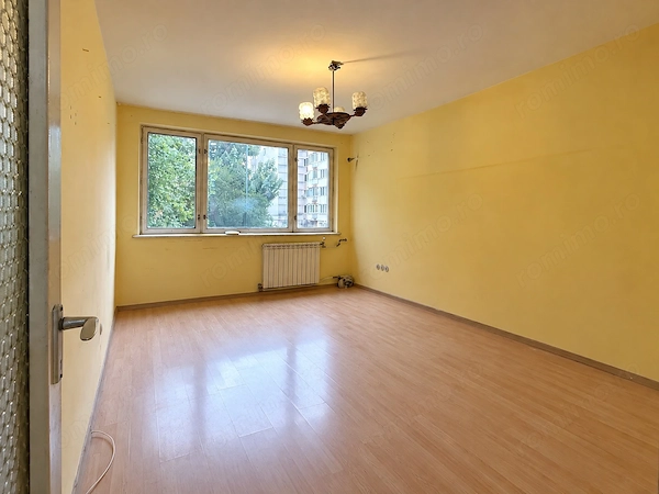 Apartament cu 2 camere - Rogerius - Bvd. Dacia - Etajul I. - Decomandat - IMOBIHOR — fotografia 1