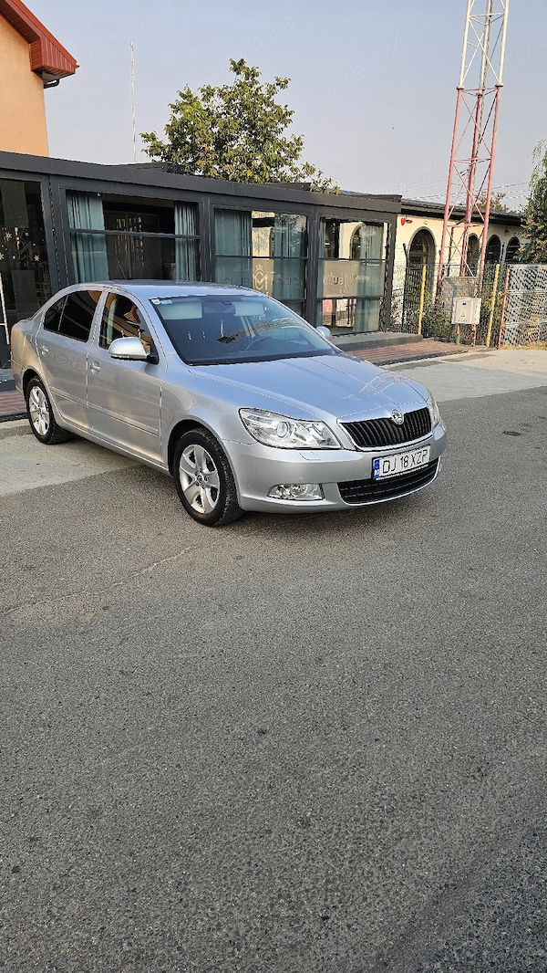 SKODA Octavia 2012 — imagine 5