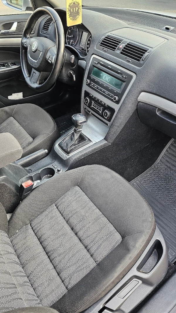 SKODA Octavia 2012 — imagine 10