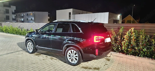 Vând KIA Sorento