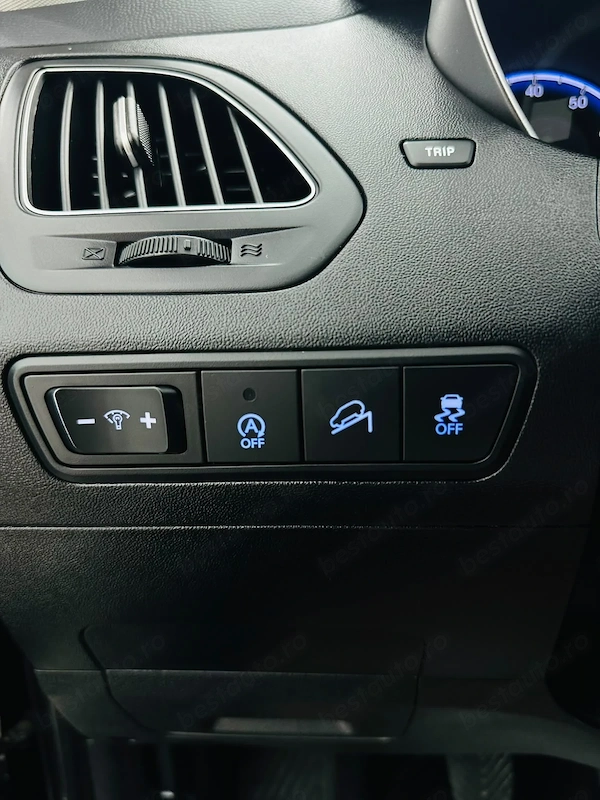 HYUNDAI ix35 2012 — imagine 12