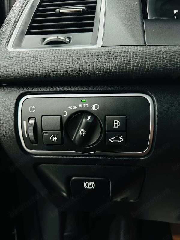 VOLVO XC60 2016 — imagine 13