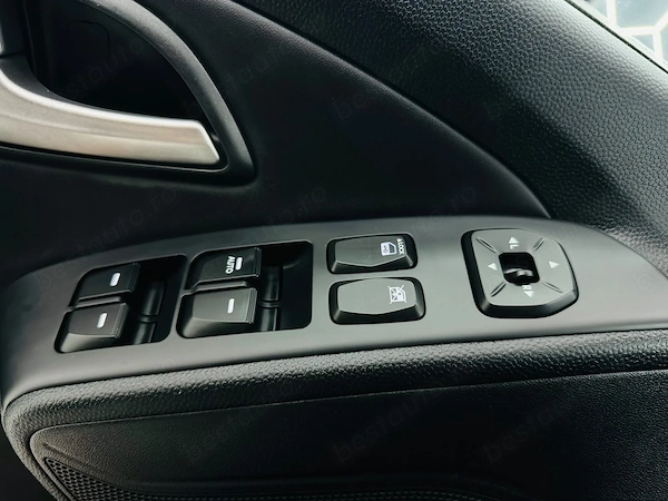 HYUNDAI ix35 2012 — imagine 13