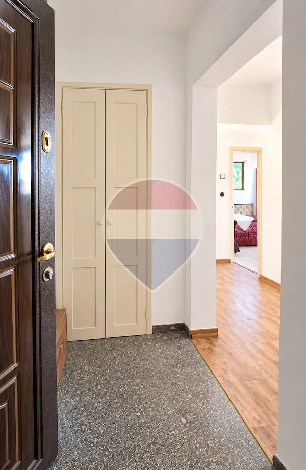 Apartament de vânzare 3 camere| BL Republicii, Ploiești — fotografia 3