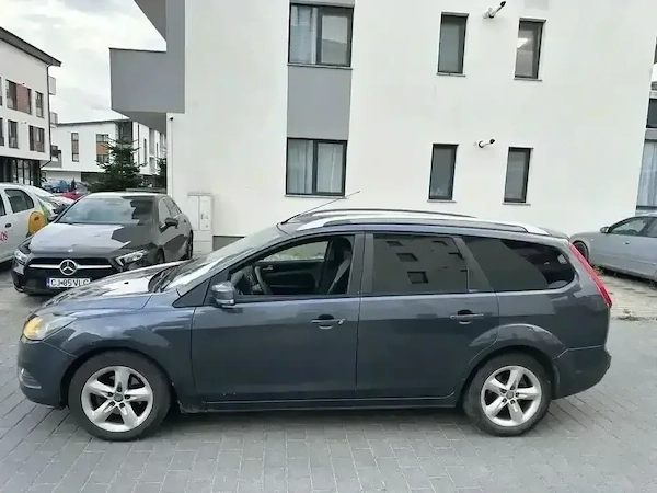 FORD Focus 2010 — imagine 3