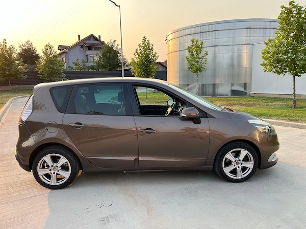 RENAULT Scenic 2012 — imagine 2