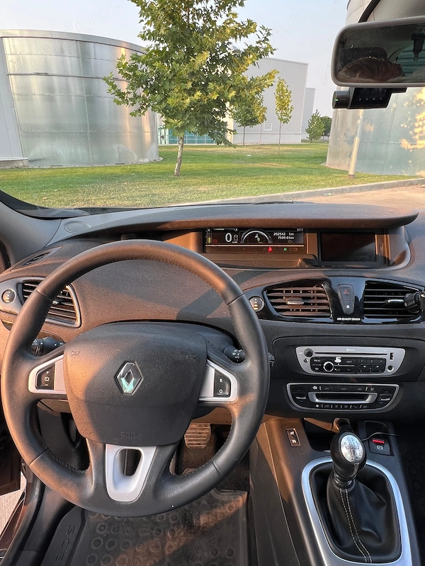 RENAULT Scenic 2012 — imagine 9