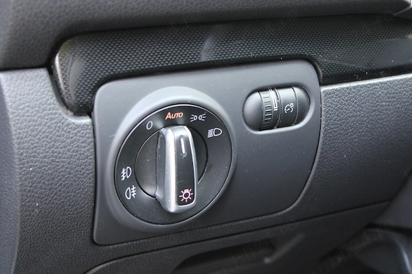 VOLKSWAGEN Golf 2012 — imagine 8