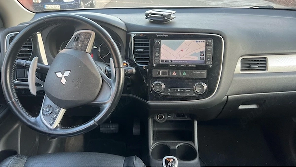 MITSUBISHI Outlander 2015 — imagine 4
