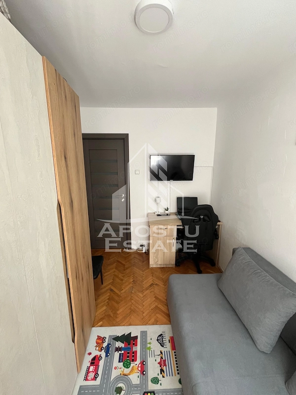 Apartament de vanzare cu 3 camere, etaj intermediar, zona Dacia — fotografia 3