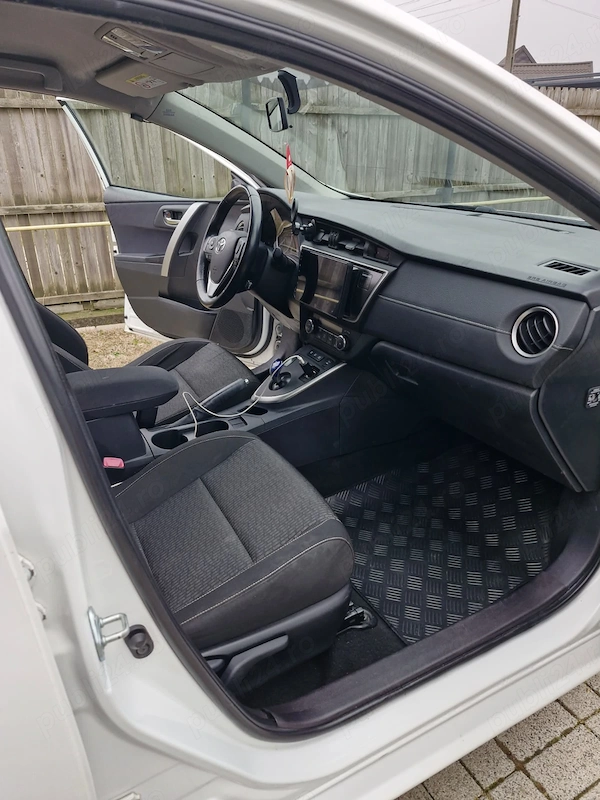 TOYOTA Auris 2014 — imagine 4