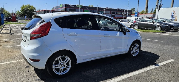 FORD Fiesta 2010 — imagine 2