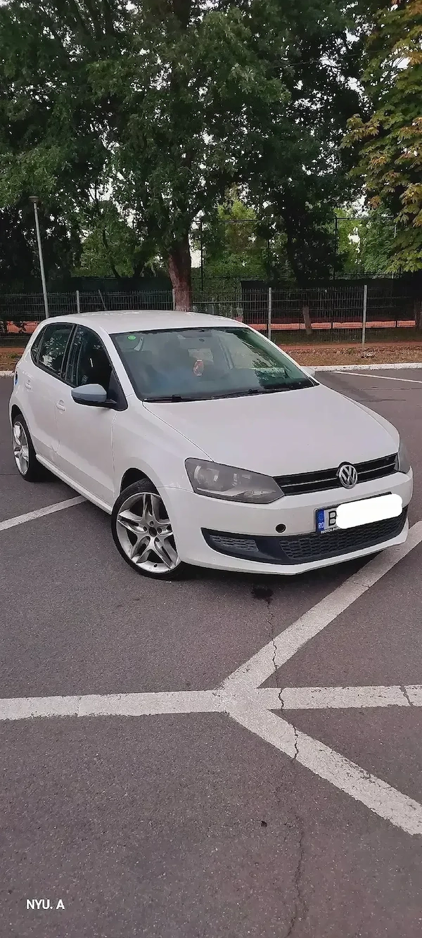VOLKSWAGEN Polo 2013 — imagine 3
