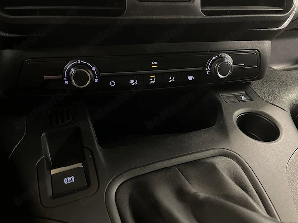 PEUGEOT Partner 2021 — imagine 13