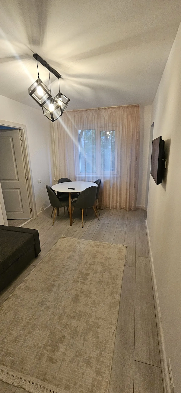 Apartament 3 camere et.1, sagului — fotografia 1