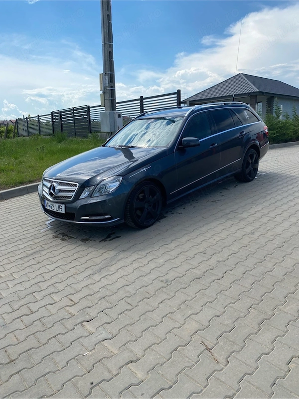 MERCEDES-BENZ E-Class 2012 — imagine 3