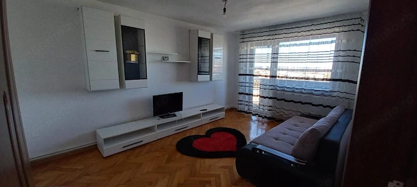 INCHIRIERE APARTAMENT 3 CAMERE STR SPANIA — fotografia 1