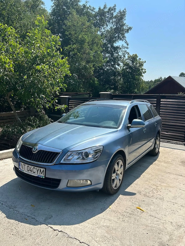 VOLKSWAGEN Golf 2011 — imagine 3