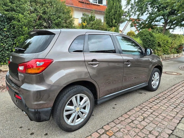 MITSUBISHI ASX