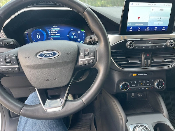 FORD Kuga 2023 — imagine 3