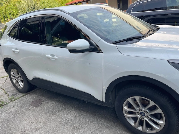 FORD Kuga 2023 — imagine 5