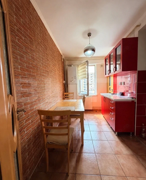 Apartament cu 2 camere, decomandat, în zona Tudor | Fortuna — fotografia 3