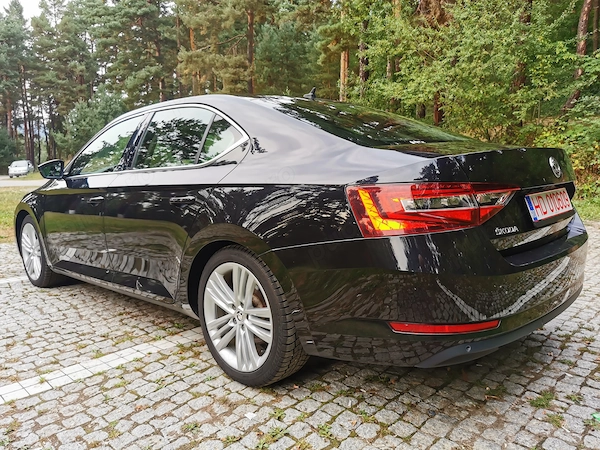 SKODA Superb 2016 — imagine 4
