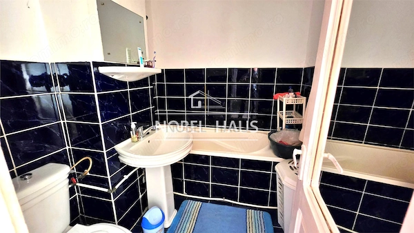 Apartament 3 camere, decomandat, etajul 4, zona Gura Leului — fotografia 3