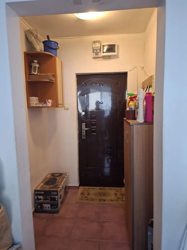 Vanzare Apartament 2 camere ingrijit, etaj 8/10, aer conditionat, Drumul Taberei — fotografia 3