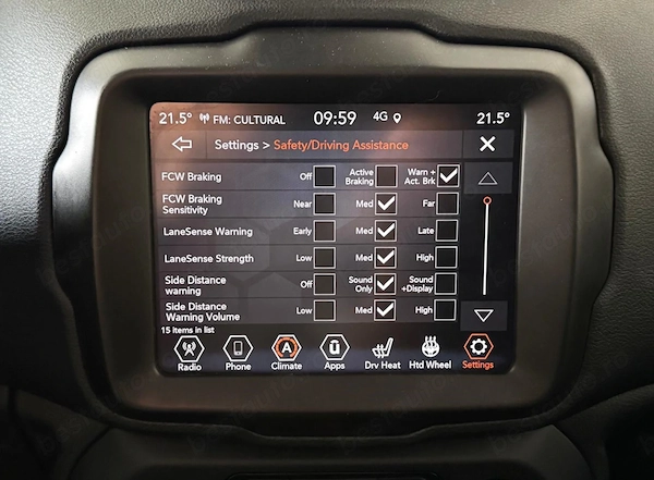 JEEP Renegade 2022 — imagine 13