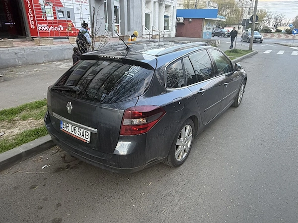 RENAULT Laguna 2010 — imagine 3