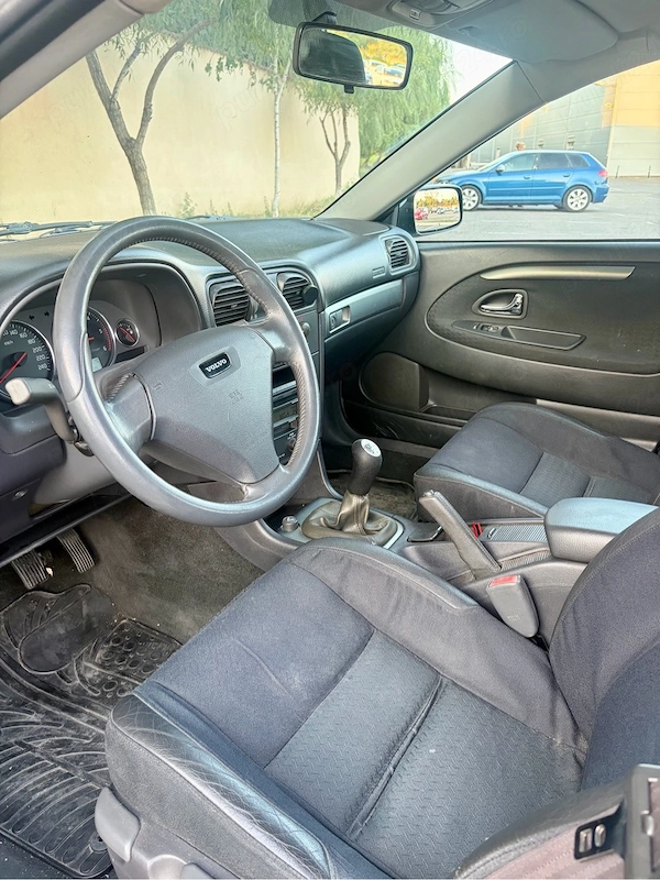 VOLVO V40 2004 — imagine 8