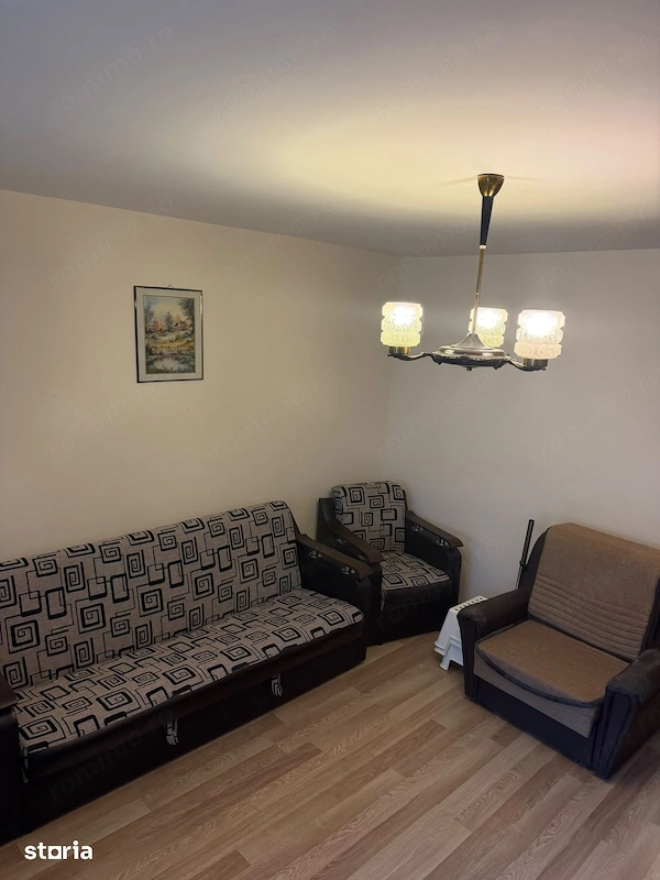 Vanzare Garsonieră renovată, 31 mp, 75 m metrou Favorit, balcon, AC — fotografia 1