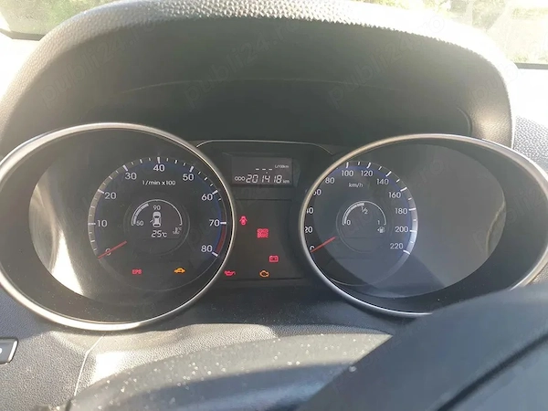HYUNDAI ix35 2011 — imagine 8