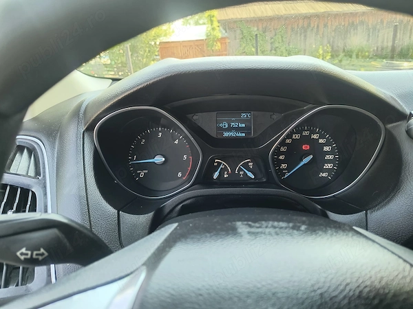 FORD Focus 2012 — imagine 6