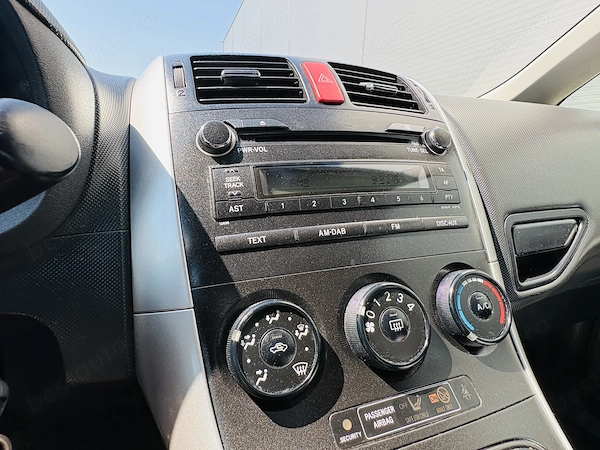 TOYOTA Auris 2012 — imagine 22