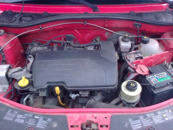 DACIA Sandero 2010 — imagine 3